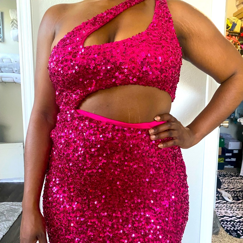 Never worn